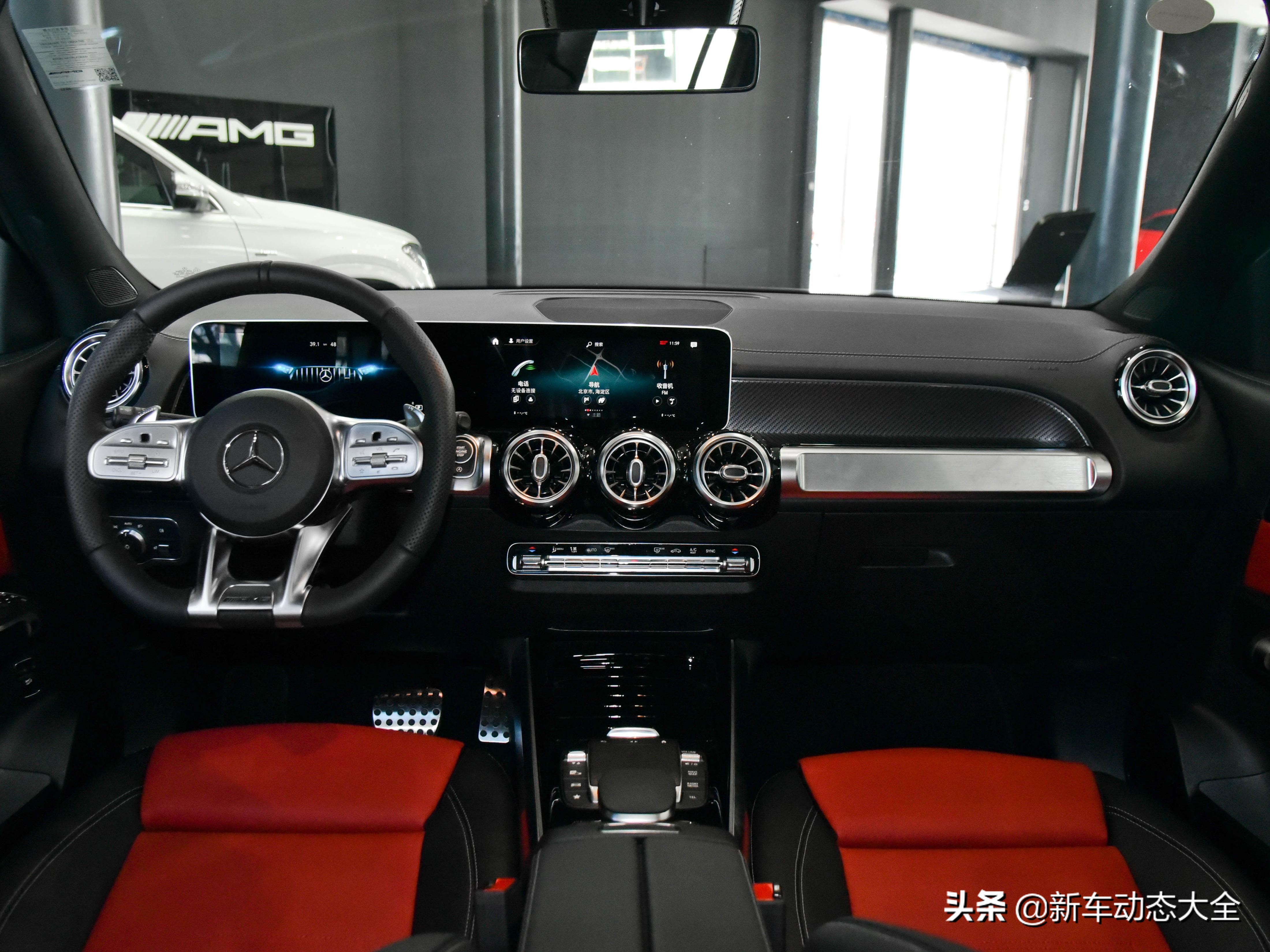 升级高性能306马力2.0T，7座豪华品牌入门SUV，带你看奔驰GLB AMG