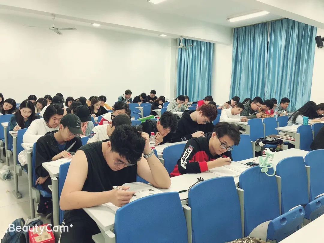 山东青年政治学院国际商务（中英合作）专业欢迎您