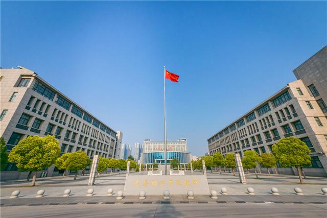 这所高校和“河大”脱离关系，录取位次狂跌？校方发喜报回应