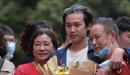 高考提前批录取结束，本科一批次开始录取，结果应该如何查询？