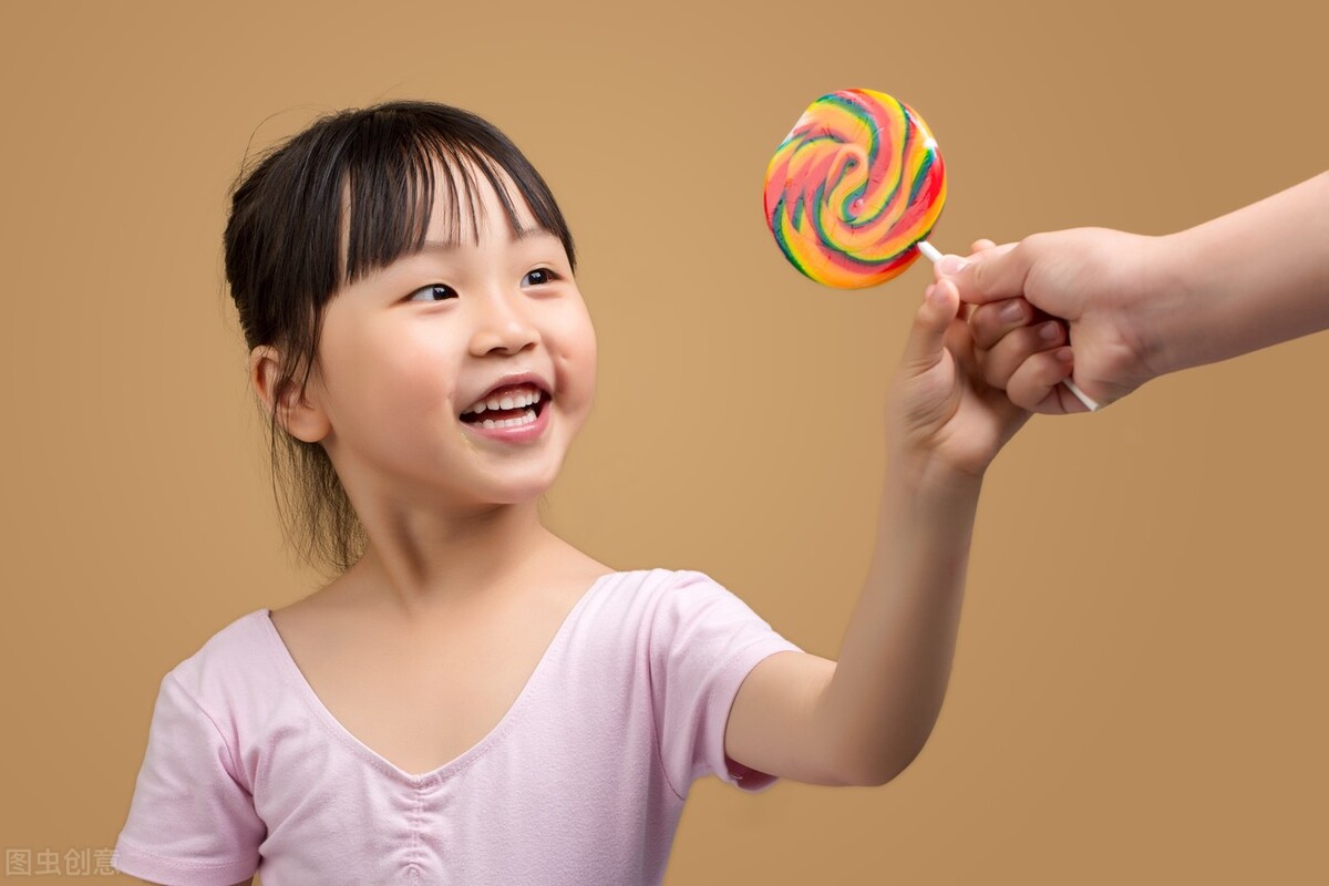 父母送什么礼物给孩子才有意义呢（父母送给孩子最好的礼物是什么）
