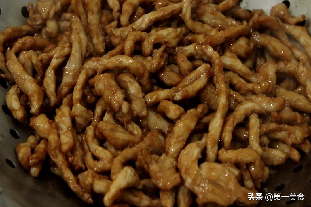 大厨分享京酱肉丝正确做法，过程详细操作简单，入口滑嫩真正宗