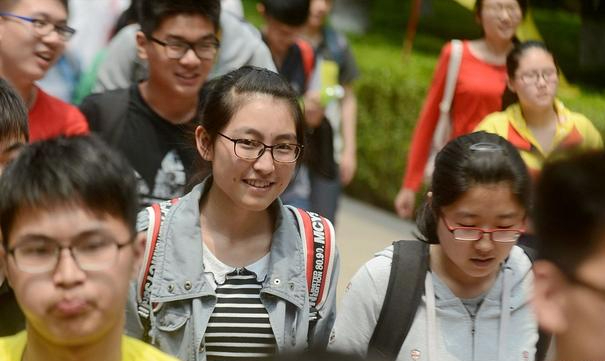 2021高考数学难吗？不同试卷难度有差异，考生们的回答让人心疼