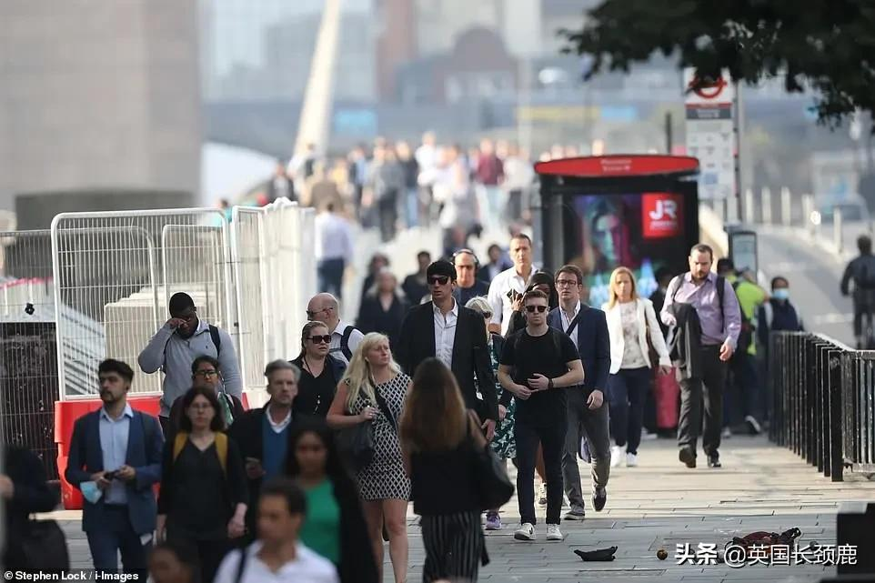 中国限航将持续至明年上半年！今日百万英国学生重返校园