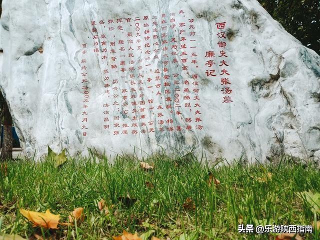 五院四系法最末！被叹惜的政法长安校区，有着超美的秋色与一日游