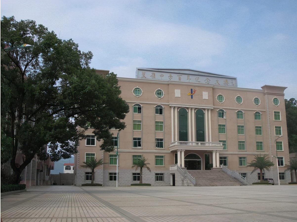 细数广东省梅州市各区县主要学校及科研机构