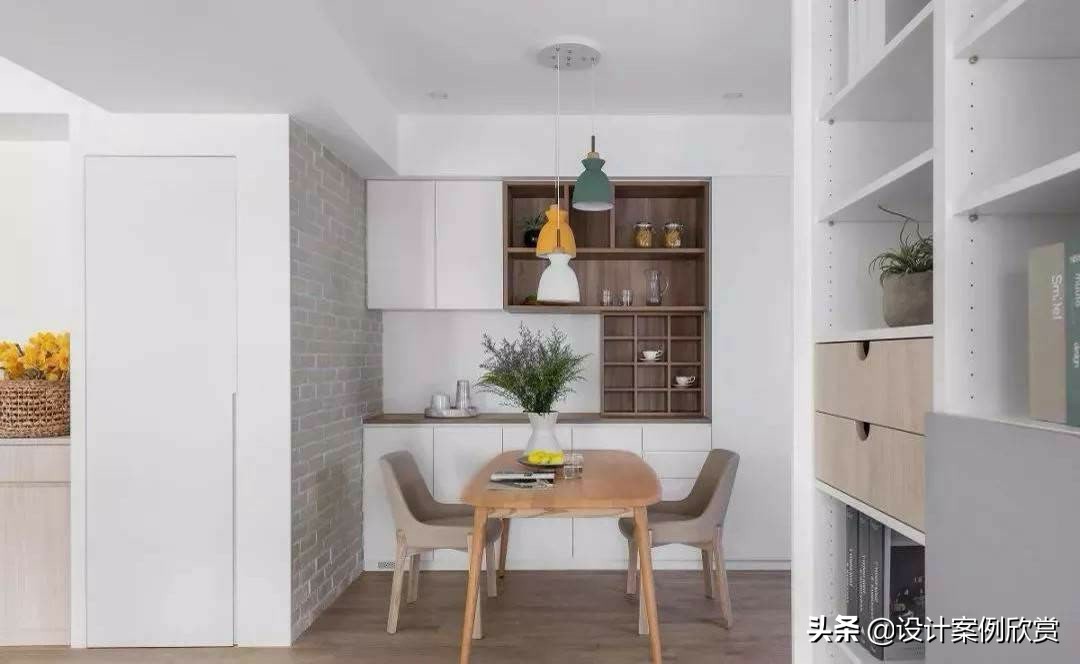 师傅刚完工的11张客厅实景，简约舒适有格调，这回装修有参考了