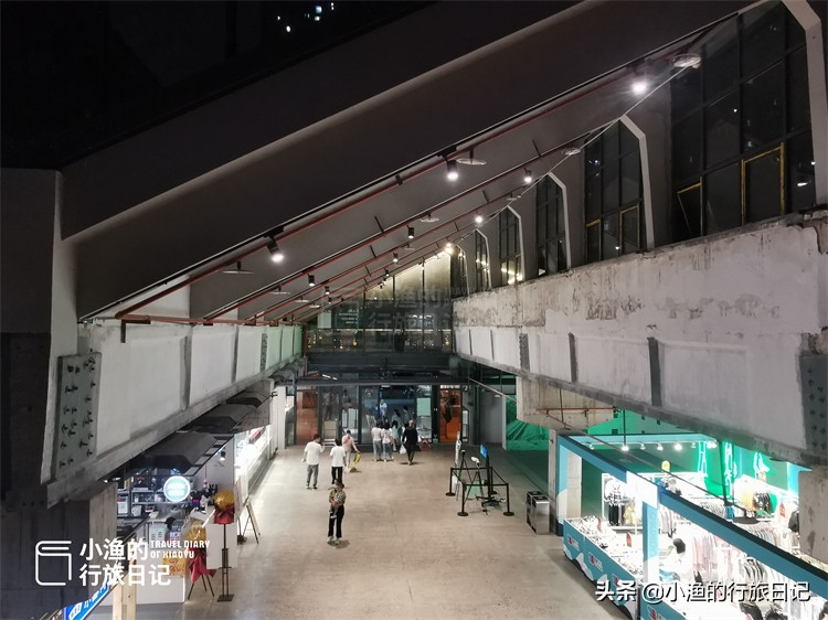 西安有个网红菜市场，藏在“破旧”老厂房里，文艺范与工业风兼具