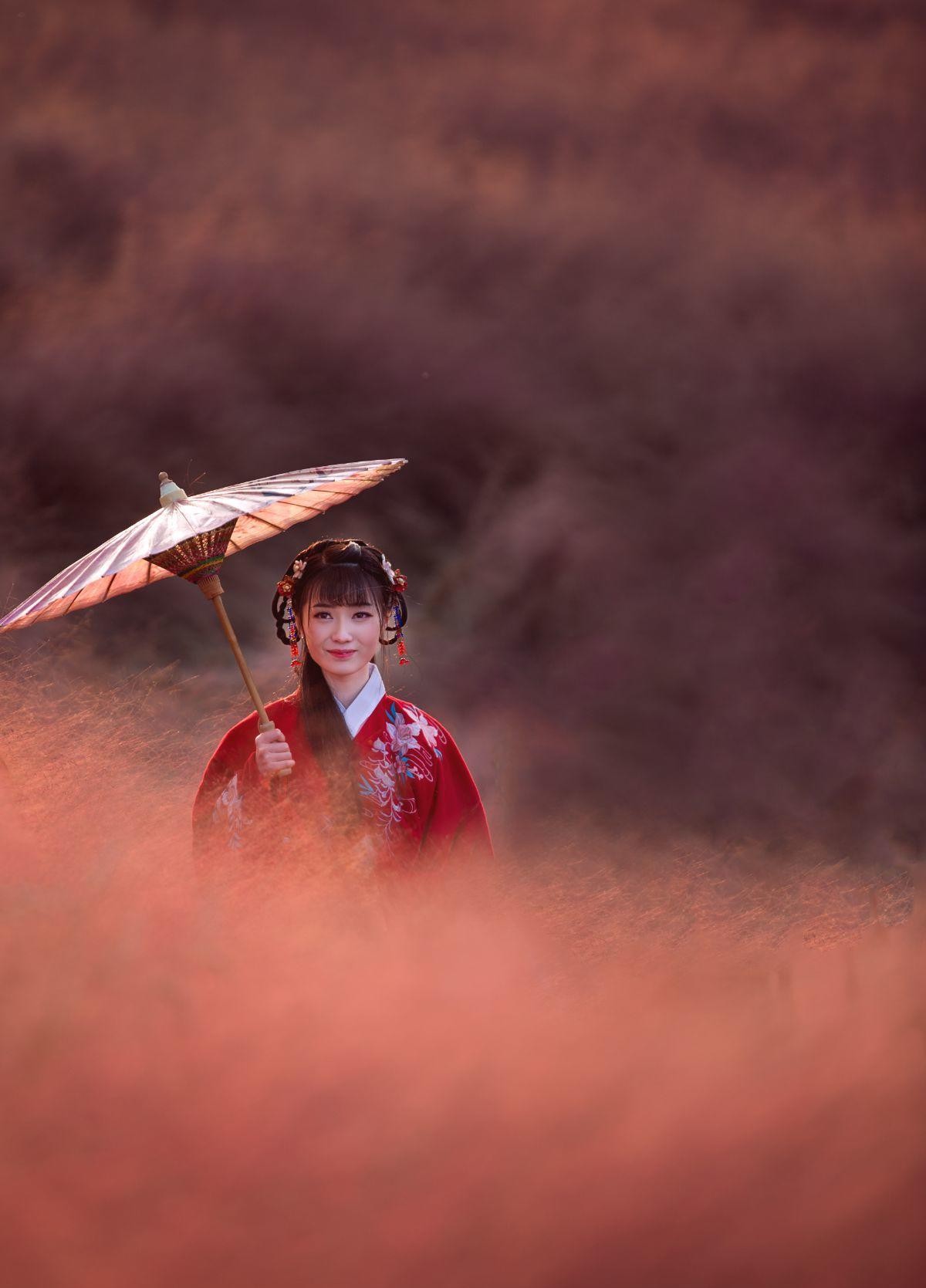 秋意正浓花似海  粉黛乱子俏佳人