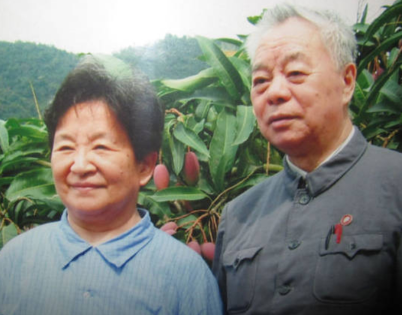 毛主席后人身负伟人“标签”，唯一嫡孙成为少将，长外孙下海经商