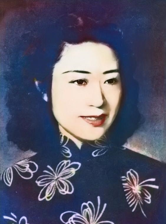 《我是民国红妓，竟被军阀看上了》《军阀：你只能是我的！我不会让你离开》