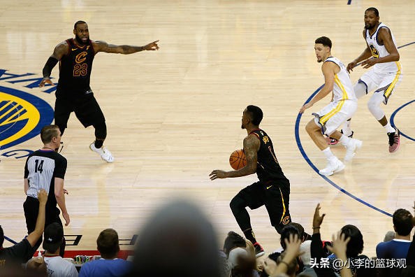 nba为什么没人签jr史密斯(JR近几年状态下滑严重 湖人为何与其签约 极其搞笑的原因被忽视)