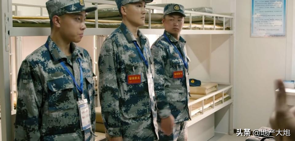 中国当兵的大学生，都是这样度过第一次