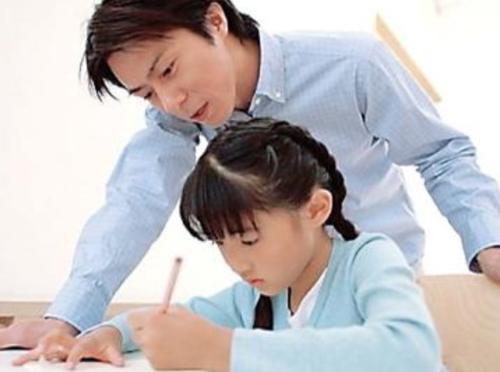 《一骑红尘妃子笑》中荨字读音及唐代宫廷荔枝往事