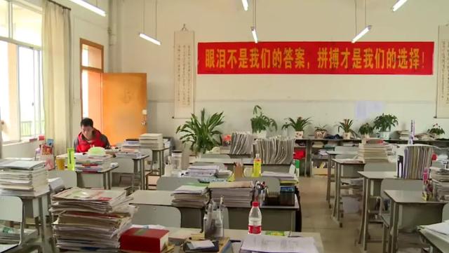 广西考生唐尚珺，今年第13次高考，考了多少分？被哪所大学录取了