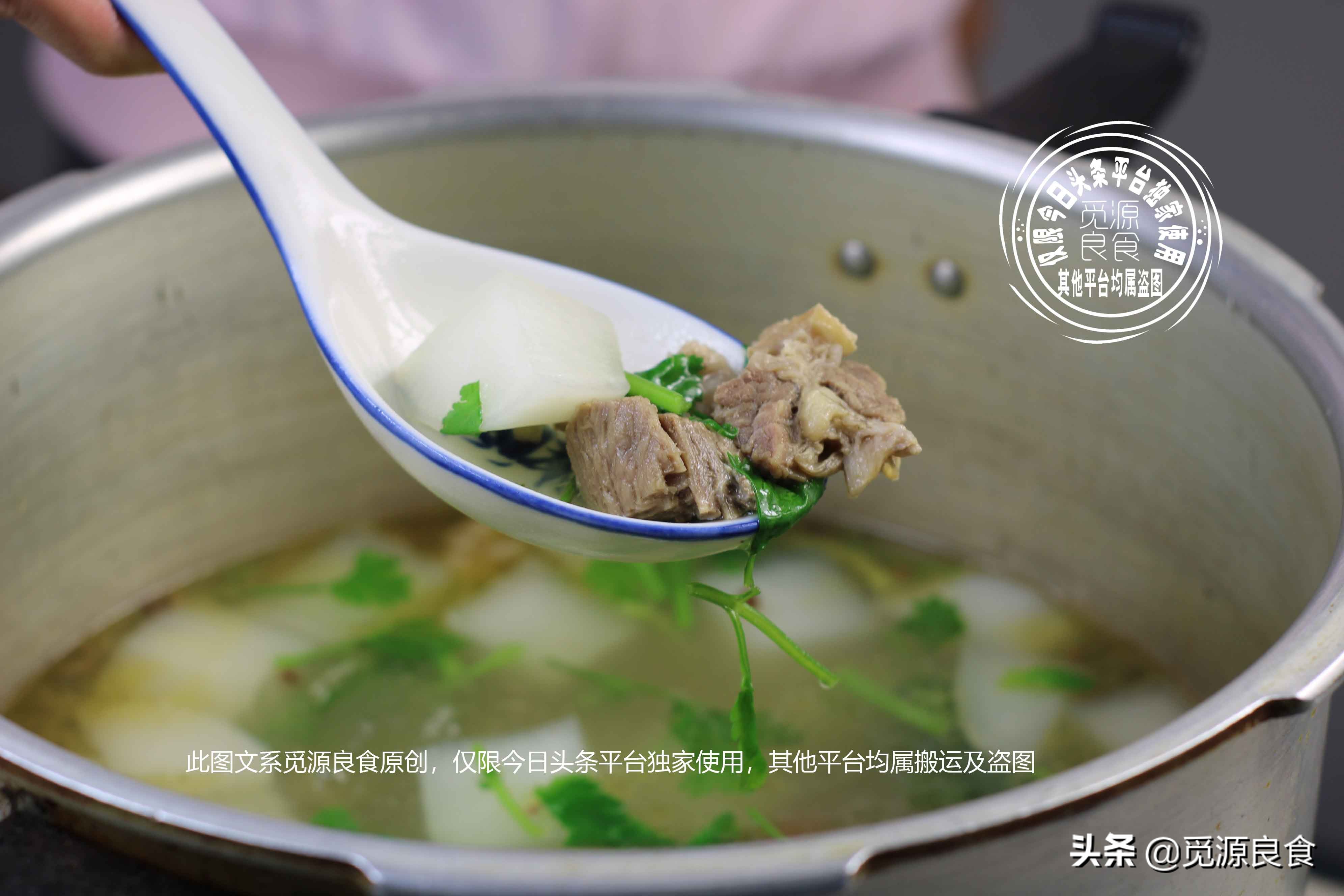 韩国牛肉汤的做法大全(香浓韩味，家庭厨房必备神级牛肉汤)