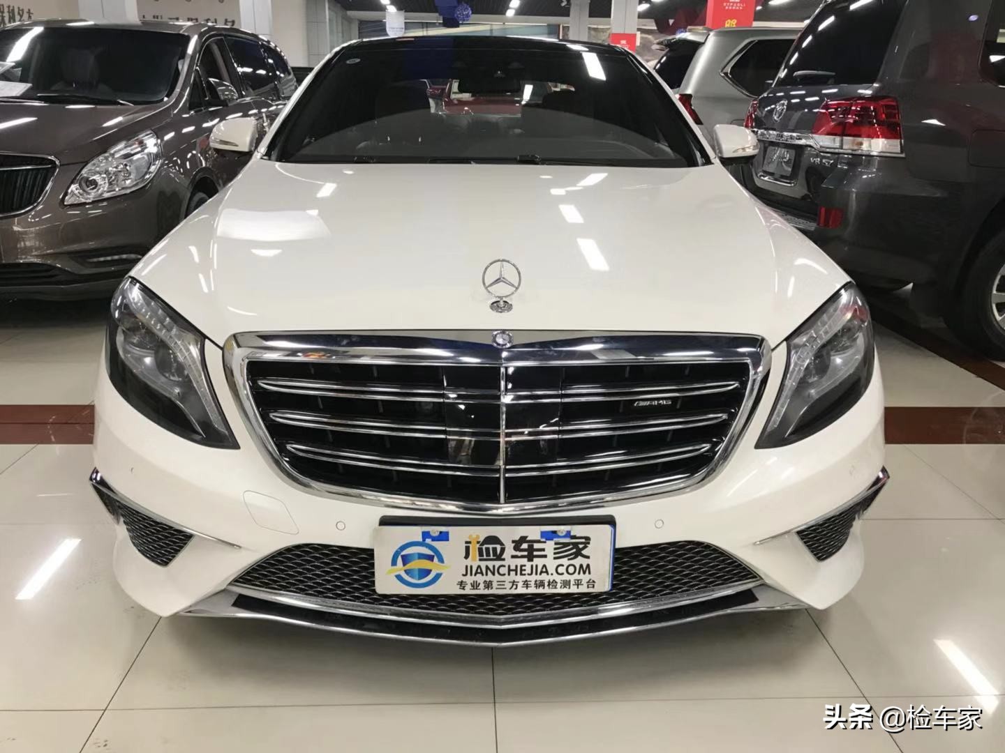 奔驰S65L车主的痛，3年掉价200多万？网友：没了西安一套房