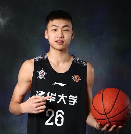 cba李根高中哪里(李根加盟上海，2.16米男篮内线曝首选NBA，下年谈何争冠？)