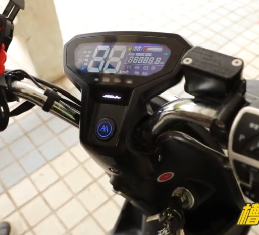 新款车型爱玛n300详细测评，质量配得上3999的价格