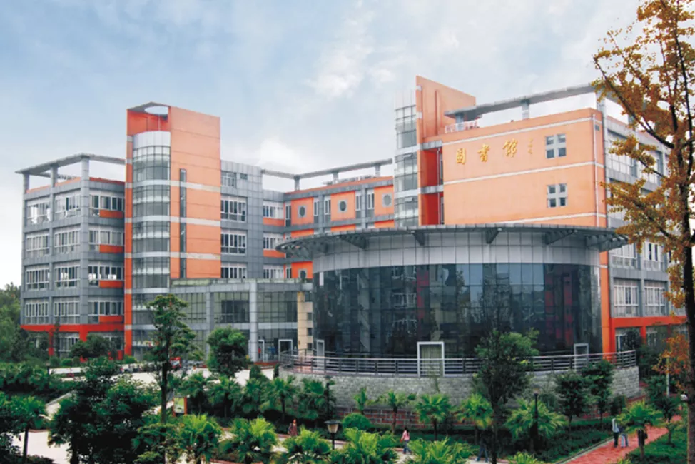 学生宿舍还有跃层双人间，眉山这所大学让隔壁学校羡慕哭了