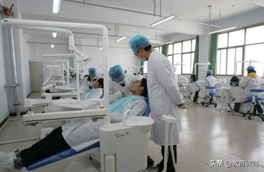 当前口腔医学领域排名领先的高校，毕业生不愁就业，适合学霸选择