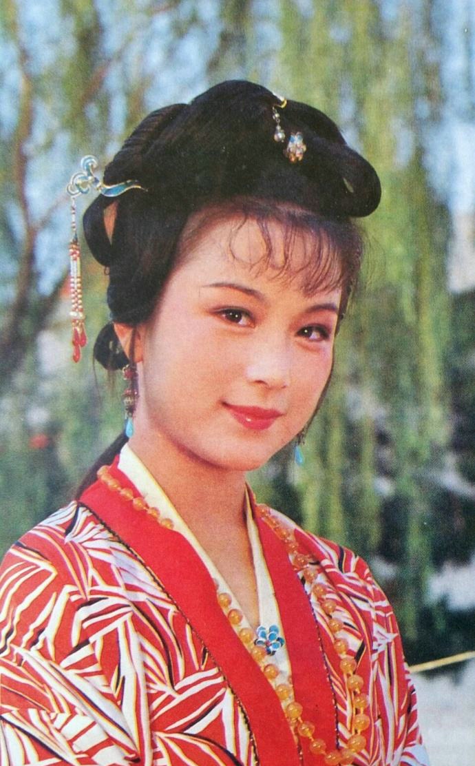 史湘云:"万艳同悲"中一抹亮丽的喜庆