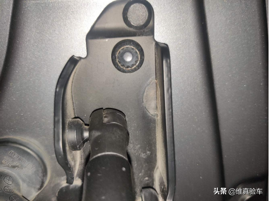 5年贬值120W，17年宾利飞驰开价186W值不值？检测师：牌面拉满
