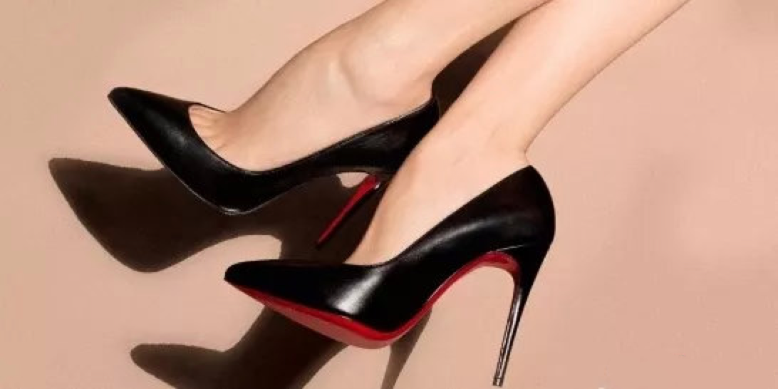 克里斯提鲁布托的红底鞋,最迷人的还是鞋底的一抹红