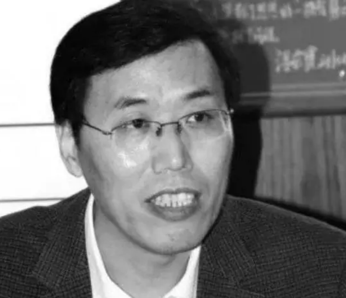 上世纪80年代，那名发明“水变油”的东北公交司机，后来怎样了？