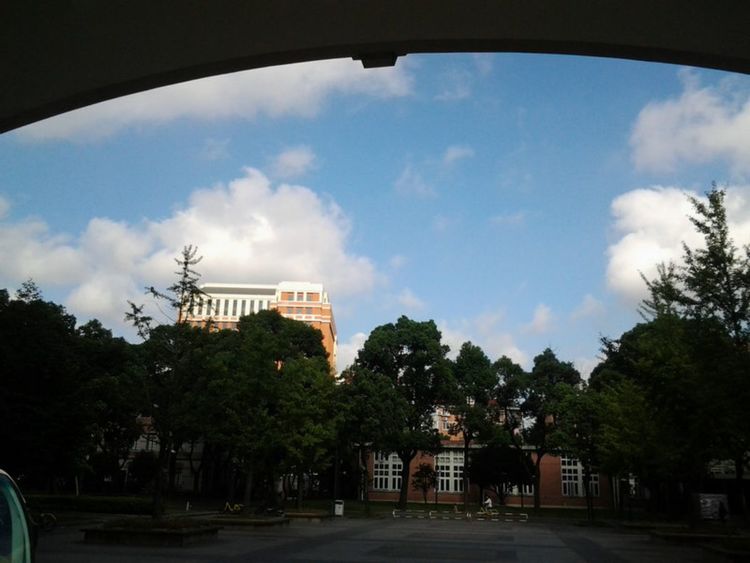 走进上海理工大学