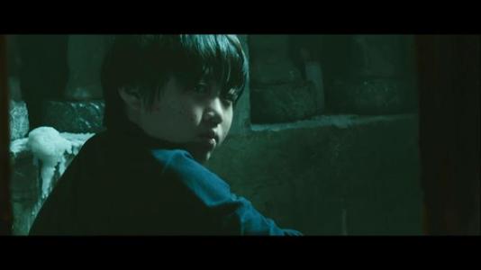 韩国恐怖片《寄生灵》，儿子被附身，亲妈拿刀把自己脚跺了