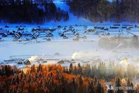 红墙，白雪，琉璃瓦，大雪压青松