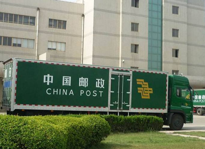 为啥大学录取通知书都用EMS快递？别的快递咋没资格？缘由很暖心