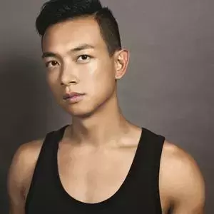 梁烈唯与老婆庆祝相爱17年,他是TVB万年配角,曾为妻到餐厅打工