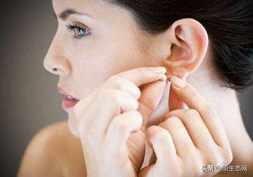 耳洞护理很重要，耳饰千万别乱戴