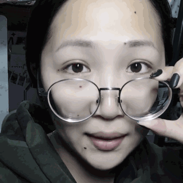 如何根據臉型選眼鏡？方形還是圓形？搭配好眼鏡，讓你氣質更出眾