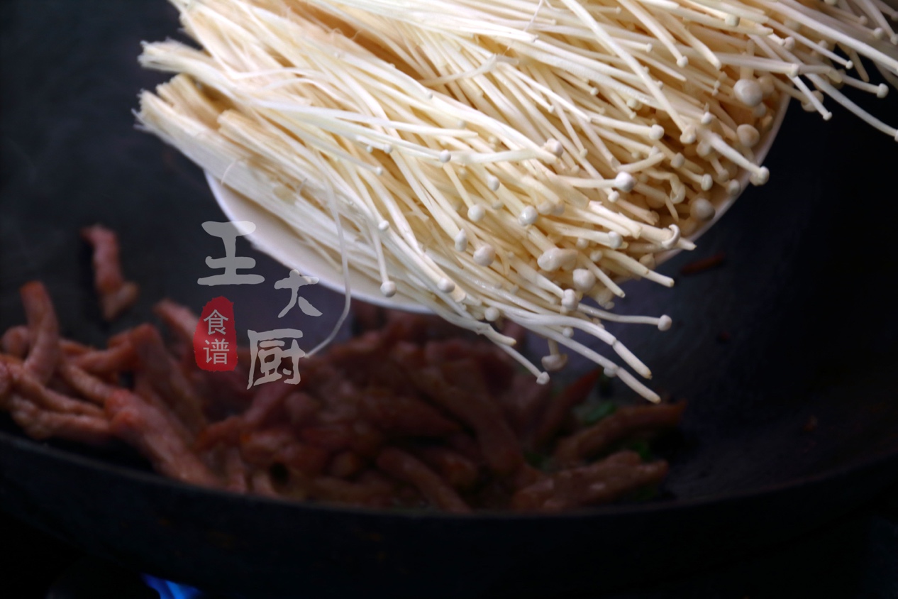 金針菇炒肉,金針菇炒肉的做法