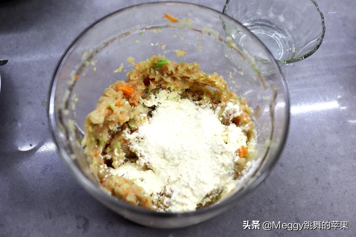 自制香肠一拌一蒸，低脂少盐，小孩吃身体壮，女人解馋不长肉