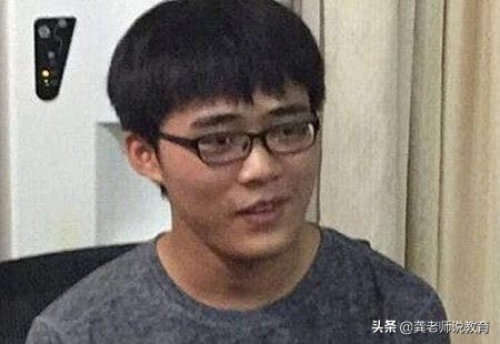 文科状元李超富：海南2017年高考文科930分，榜样的力量！