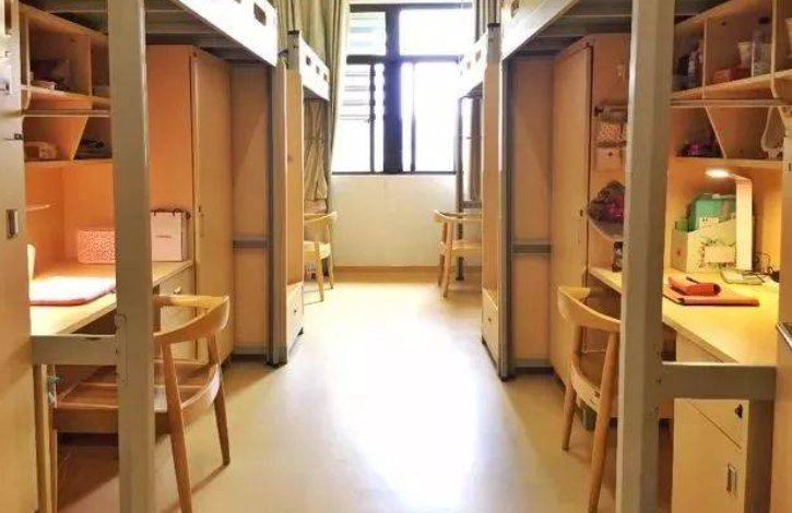 大学宿舍等级划分，从豪华到寒酸对比相当明显，看你属于哪一档？