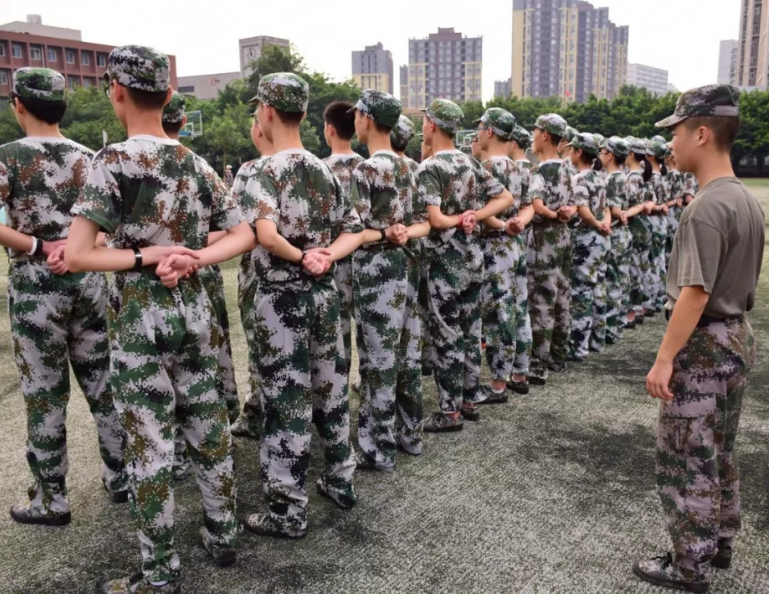 今年第二次征兵即将开始，报名条件和身高标准有变，专科生有优势