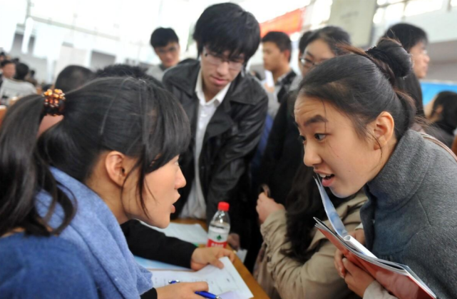 大专生到底算不算大学生？专科生屡遭质疑，教育部正面回应