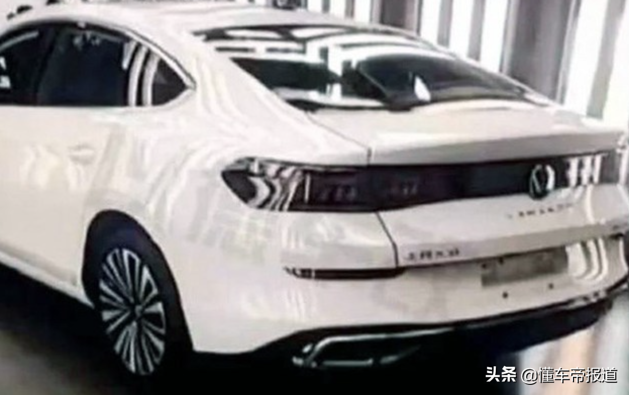 新车 | 大溜背+无边框车门，上汽大众一代凌渡曝光，年内将上市