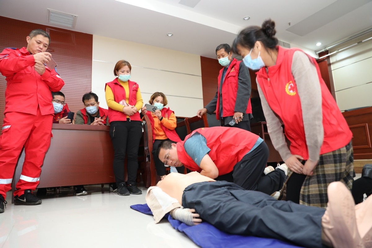 无棣：为义工、社工、救援人员开展应急救援知识培训