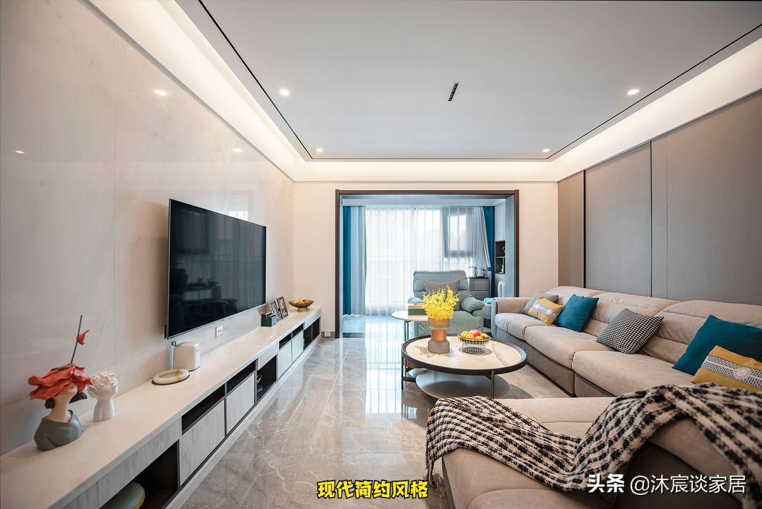 灰色地砖搭配提脚线装修效果图，现代简约风格尽显质感