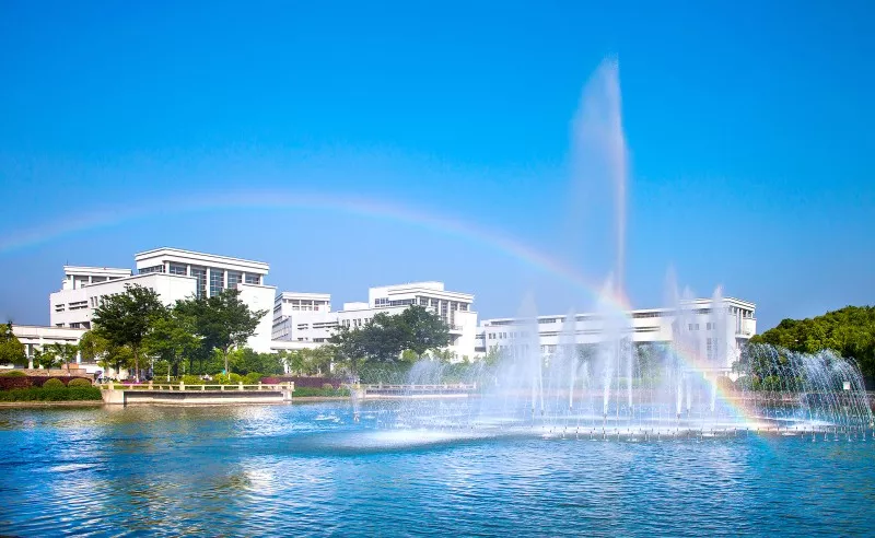 上海大学值得报考吗？3个字母、6个角度，为你解析这所211高校！