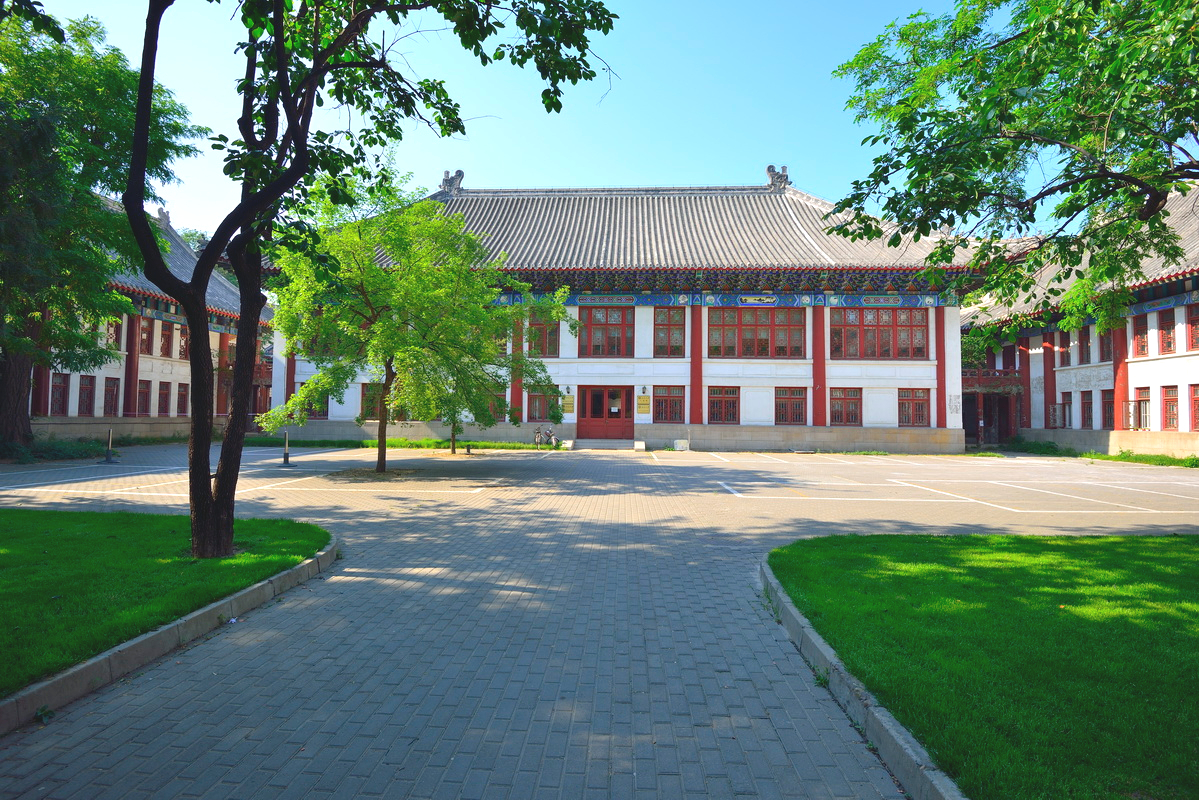 北京大学物理学院（北大）