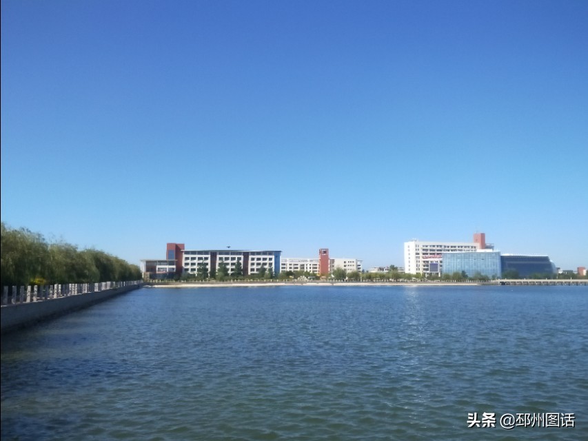 美丽的校园，威海职业学院