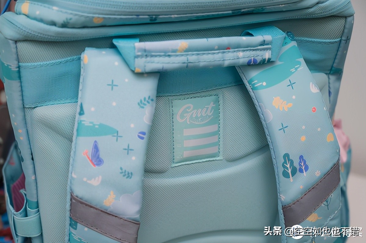 容易忽略的书包送给表妹的六一礼物，GMT“挪威小方包”上手体验