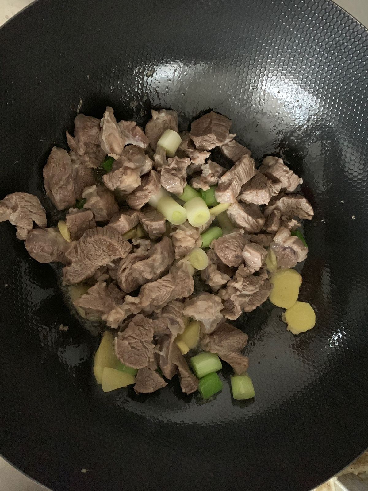 牛肉燉蘿卜的做法,